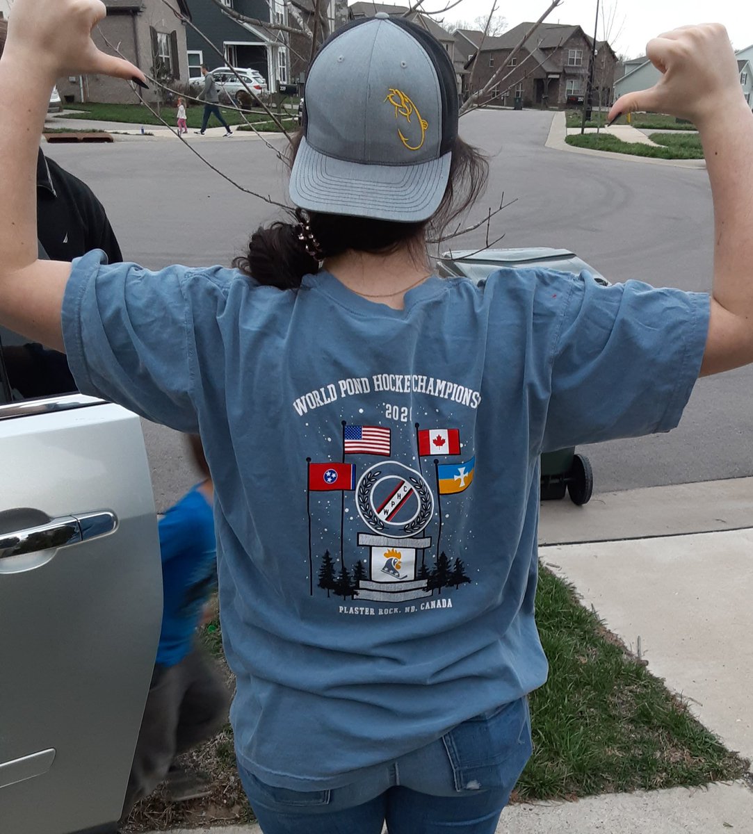 JacobDeveral's tweet photo. Thanks to my guys @615HotChickens , I got the bada**  shirt yall sent. But, my daughter got ahold of it before I did. Appreciate the swag . #catfishjake https://t.co/fvMKDtxfhW
