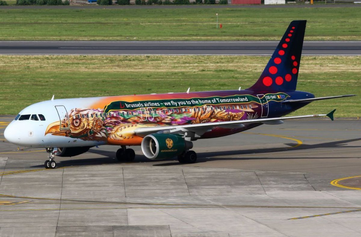 GeekAirline's tweet photo. Brussels Airlines "Tomorrowland" #A320 #logojet. #avgeek #airplane #BrusselsAirlines https://t.co/VITv2fVWmx
