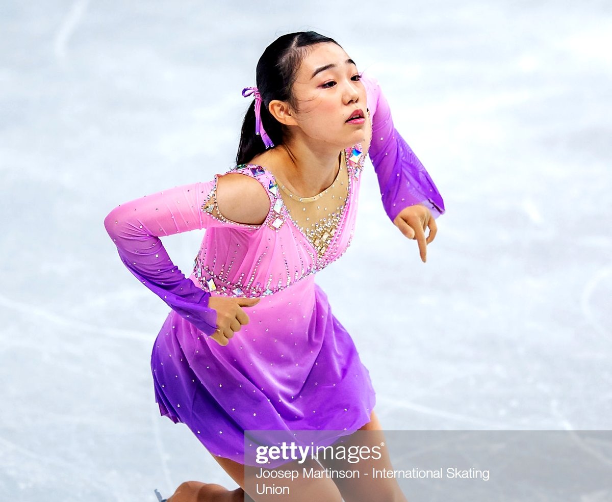 goldenskate's tweet photo. Happy Birthday 🎂 to Japan's 🇯🇵 #NanaAraki #荒木菜那! The 2018-19 National junior 🥈 earned new Personal Bests (FS/TS) at #JPFigure #Chelyabinsk 👏🏻 GS Fan Fest https://t.co/uVl4sm96Zf | She enjoys cooking 👩🍳 in her spare time | 📷 2019-20 SP #Destino #FigureSkating https://t.co/iJYqDuaoiE