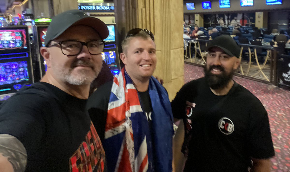 justin_xfc's tweet photo. Here for #ufc248 with my friend @Lucas_NZ_ & @citykickboxing1 super coach Eugene Bareman. The @MGMGrand was on fire for @stylebender #lifesgood #anzacmma #ufc248 #anzactakeover #3peat #3times #undefeated @UFC_AUSNZ @fightnewsaus https://t.co/2B4J23idvF