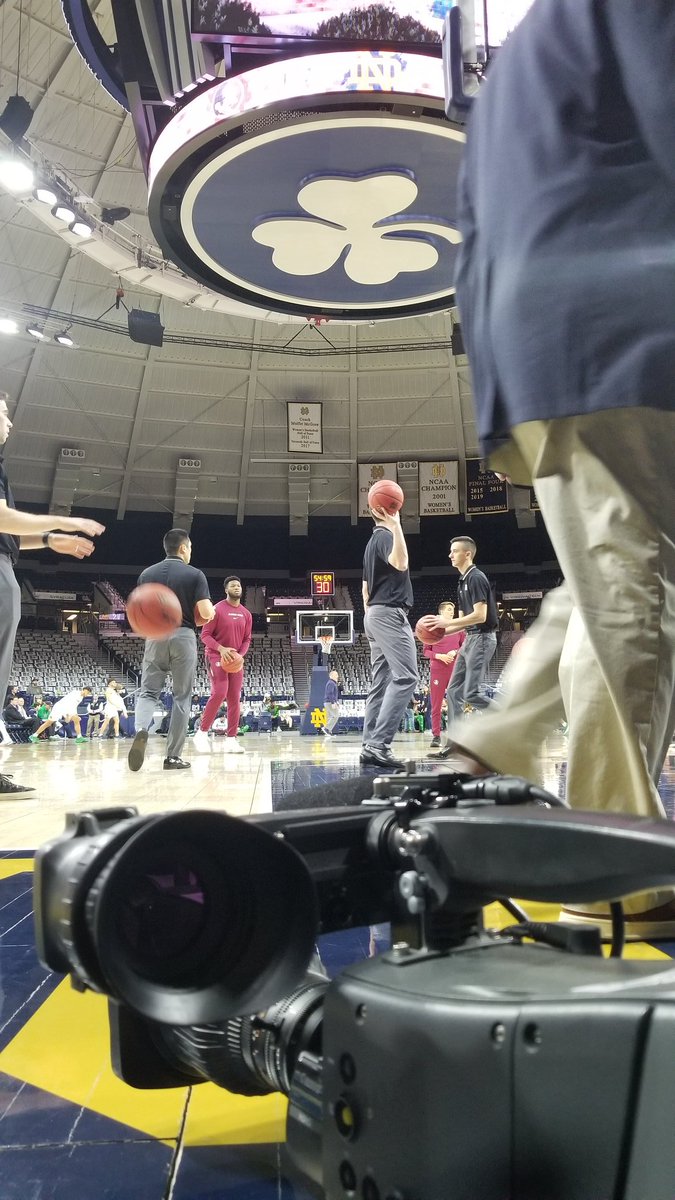 MattFlorian's tweet photo. RF
Purcell Pavilion, JACC
#NotreDame vs #FSU #MBB

#LiveVideoProduction 
#ProductionTweet 
#CamerapersonTweet
#GoIrish #BeatSeminoles https://t.co/KszV2TezTs