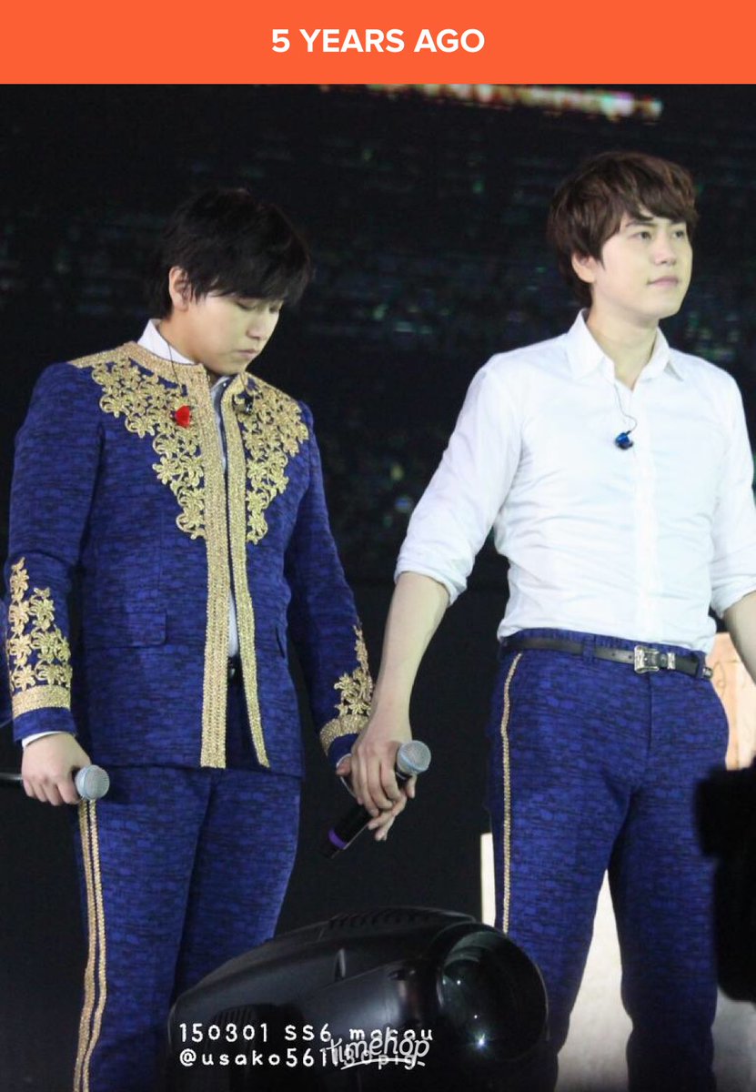 HamuMinT's tweet image. คิดถึงคน2คนที่ตำแหน่งยืนบนเวทีไม่ได้ใกล้กัน แต่ตอนจบเค้าจะมายืนใกล้กันเพื่อจับมือกันแทบทุกครั้ง 😢 #Kyumin