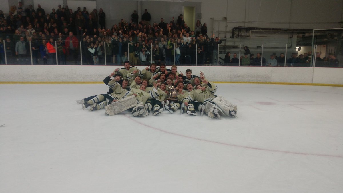 HowellAthletics's tweet photo. 2020 Division 1 Regional Champions. Great job boys! https://t.co/1m69wjbuZo