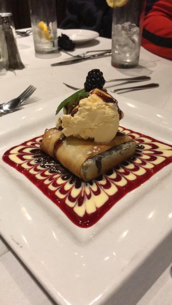 LeeStreetLiving's tweet photo. @YaYasEuroBistro  #Leestreetlivng #beautifuldesserts  #yayaseurobistro #littlerockAR https://t.co/v6Rm0thuZp