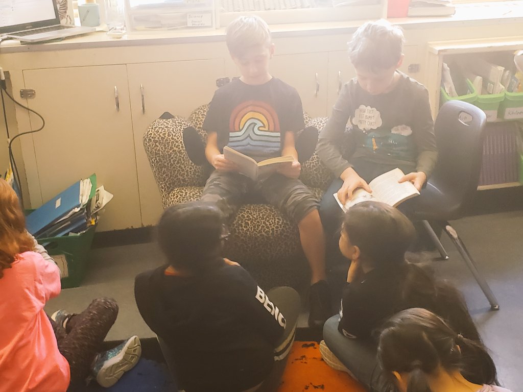 SDSymington's tweet photo. The student is the teacher! Enjoying our class read aloud of Charlotte's Web together. It's nice to sit and listen to one of my favourite books alongside students.
#haysboroloveslearning https://t.co/O8ICrpq5xE