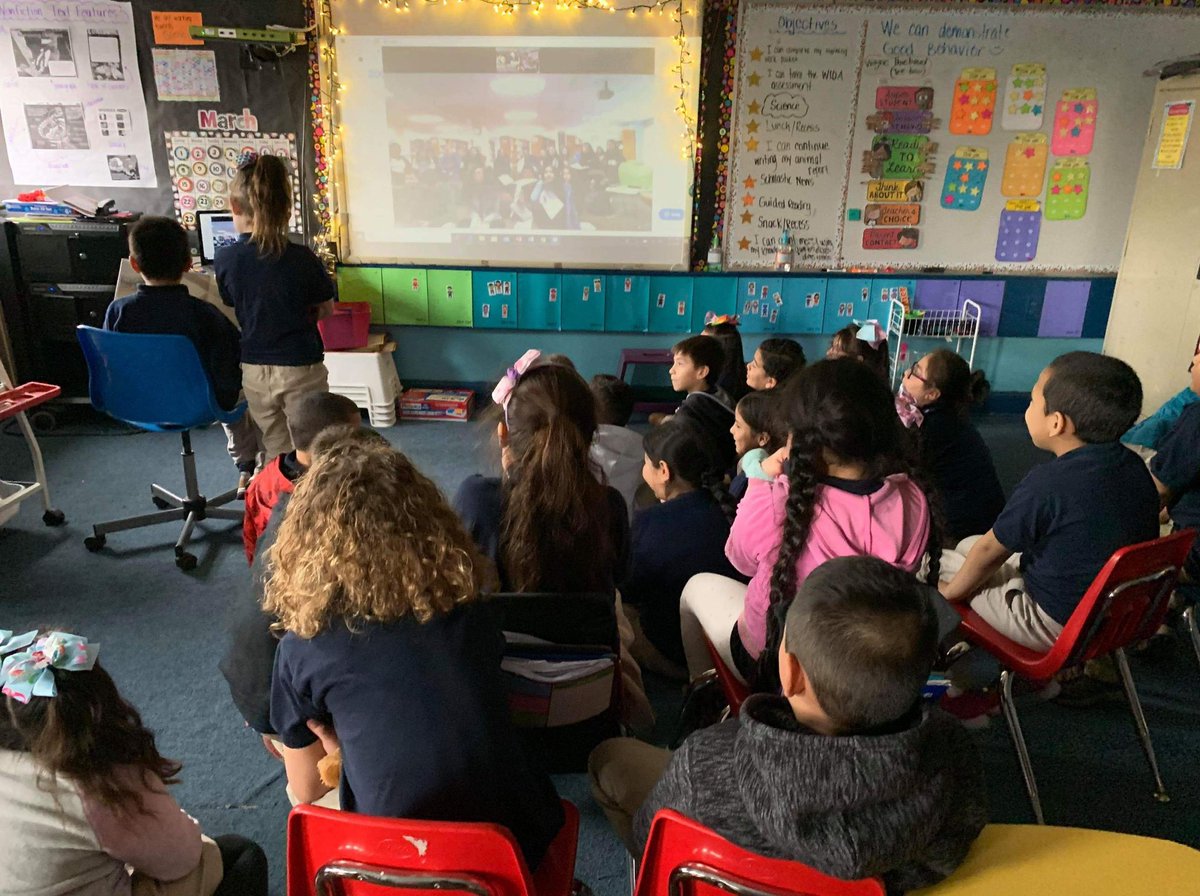 Mrs. Pellegrini’s Spanish class reads Huevos Verdes con Jamón in a video conference w 2nd graders in Michigan. Thanks to our incredible library! #readacrossamerica #longwoodjhslibrary <a href="/longwoodjhs/">Longwood JHS</a>