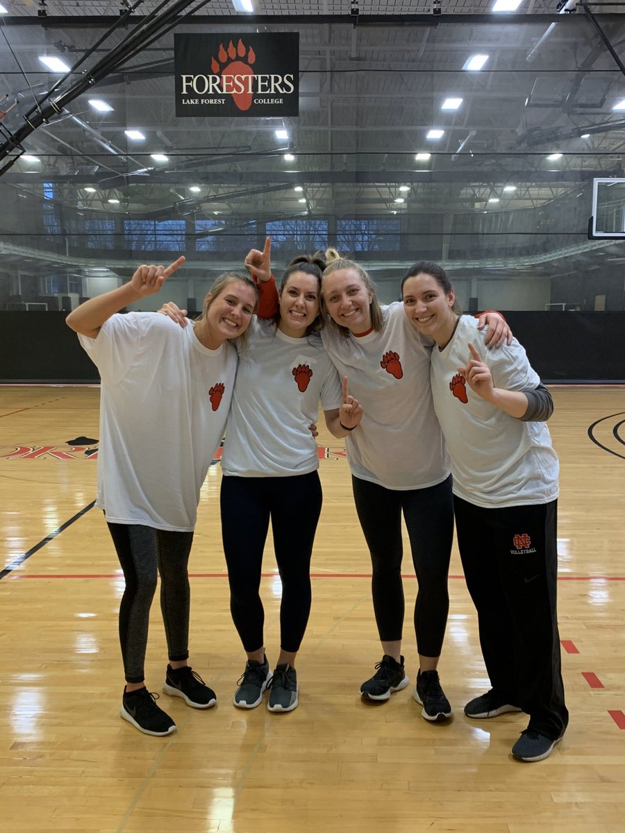 KayRue20's tweet photo. Champs 🏐🏆 https://t.co/LG4cLMWXjg