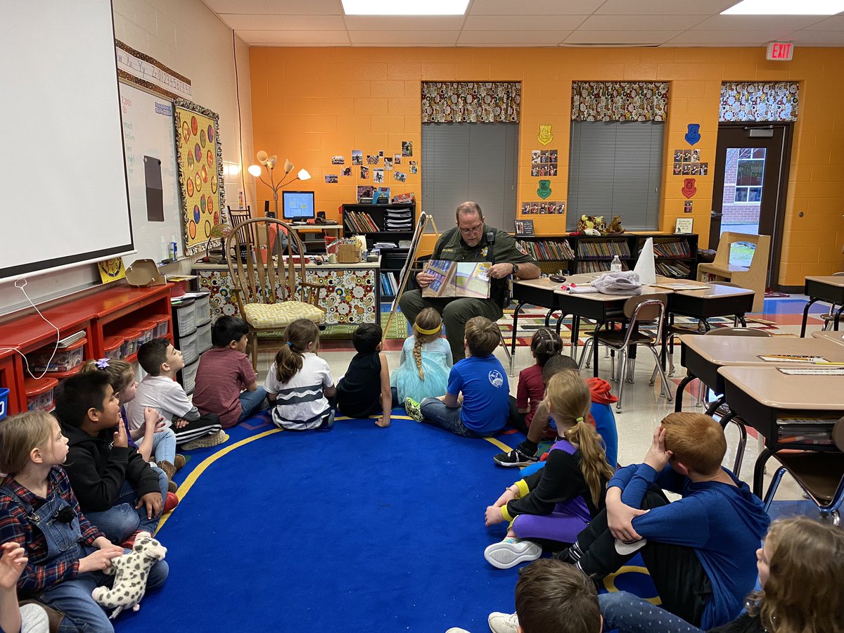 We had a wonderful Read Across America Day! Thank you to our incredible readers.