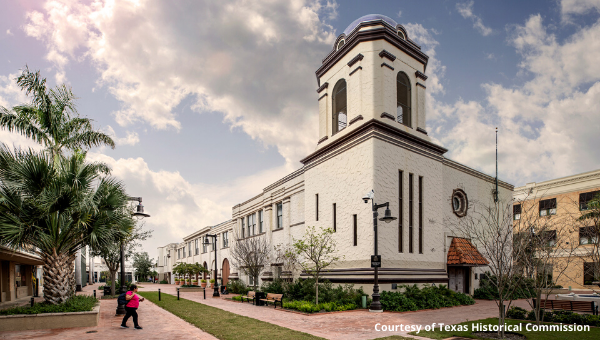 NatlMainStreet's tweet photo. The best ambassador for a Main Street program is often the #mayor. Get a preview of 3 Main Street Now Conference sessions that show how mayors have worked with Main Street programs to initiate new projects and strengthen their communities: https://t.co/Lq325RL2GX #NOW20 https://t.co/6s7V2u11YP