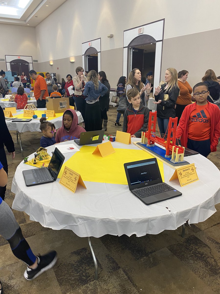 LSE was well represented at the Humble ISD GT Expo! #leopardspotting <a href="/HumbleISD_LSE/">Lakeshore Elementary</a> <a href="/ablairvaughan/">Amanda Vaughan</a> @mrsveron_lse
