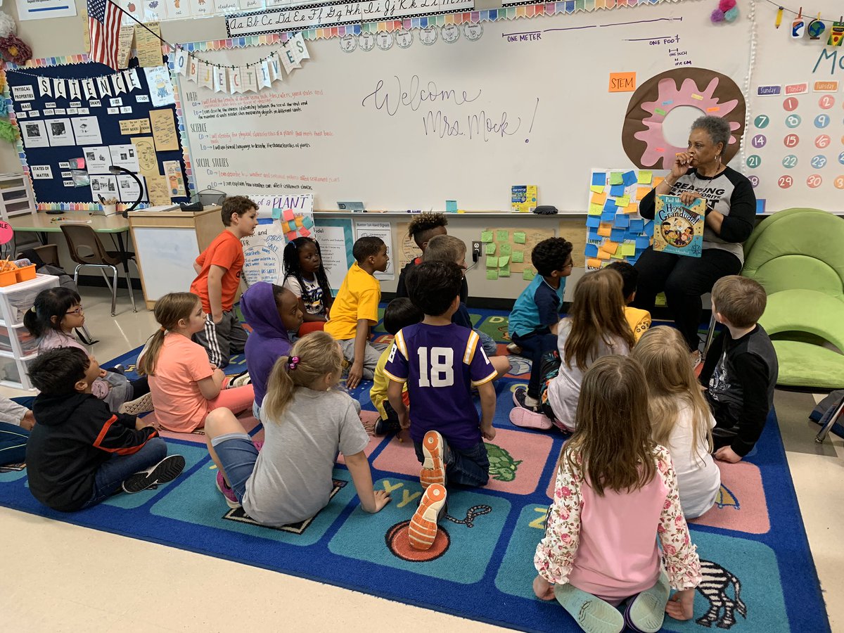 mrsmorellsclass's tweet photo. We had a special guest come and read to us for #KidsReadtheWorld! Thank you Mrs. Mock for reading to us! @DukeElem @Dukelibrary https://t.co/0eRkiHYe8X