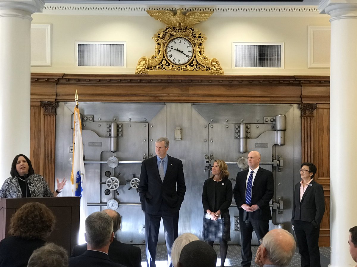 MassGrowthCaptl's tweet photo. Exciting afternoon in #Salem to join @MassGovernor @MassLtGov @MassEOHED and other stakeholders celebrating the filing of the #MaEcoDev bill in part supporting #smallbusiness. #PartnershipsForGrowth https://t.co/WvGZr5j0p9
