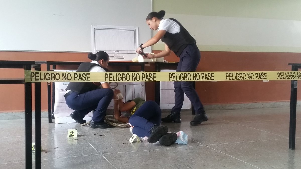 Director de la <a href="/UUniversidad/">UNAM Universidad</a> #Táchira G/D <a href="/JARosalesDuque/">Javier Rosales Duque</a> profundiza sobre aprendizaje diario y formación de calidad de los futuros funcionarios del #CICPC <a href="/NestorLReverol/">Néstor Reverol</a> <a href="/gralcacioppo/">Giuseppe Cacioppo</a>