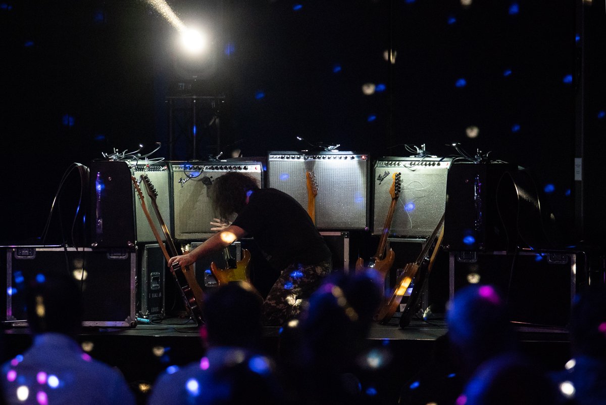 AotearoaNZFest's tweet photo. Tonight is your final chance to see Lou Reed Drones at the Lower Hutt Events Centre before the sonic installation takes centre stage with #LaurieAnderson and ensemble in Here Comes the Ocean on Friday Night! #NZFEST

🎸Drop in anytime from 6pm – 10pm #FREE 📸 Matt Grace https://t.co/s2IfujJI4P