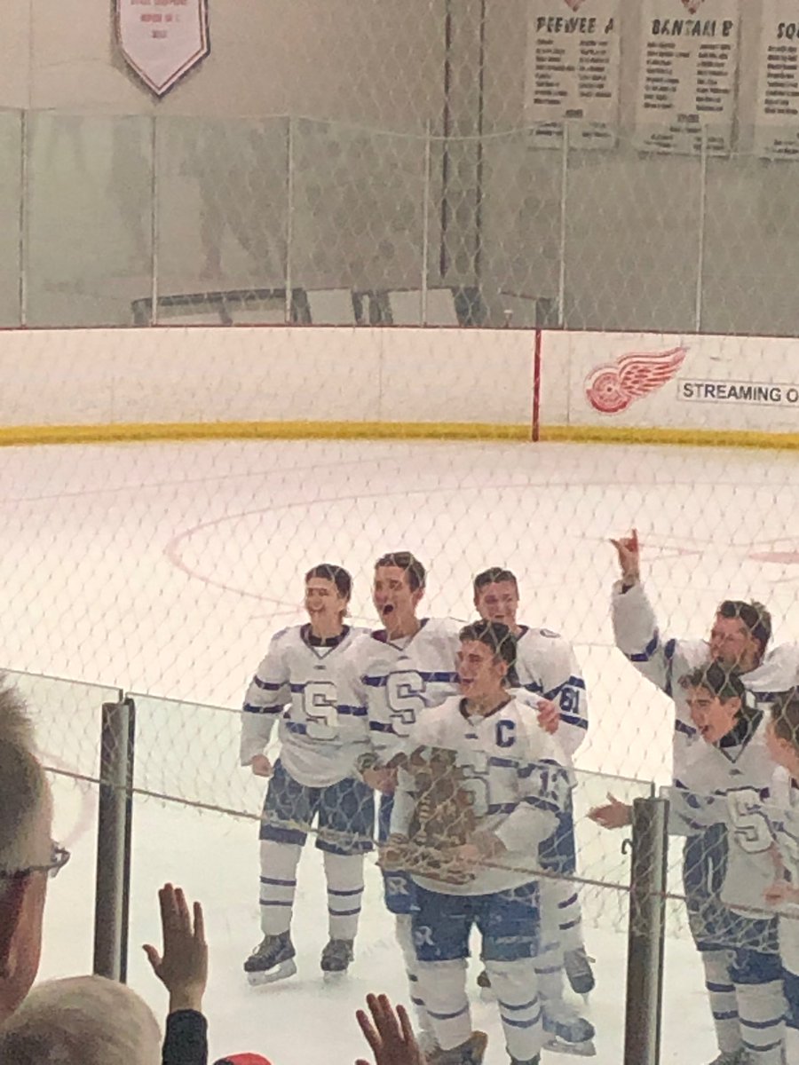 Regional Champs! Congrats <a href="/SalemHockey/">Salem Varsity Hockey</a> on your victory against Northville! #GoRocks