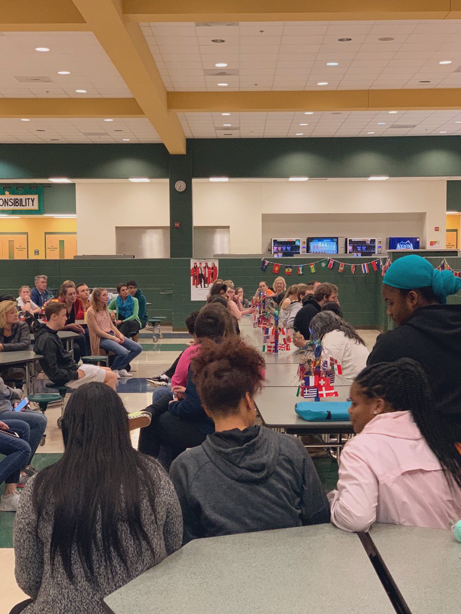 e_pioch's tweet photo. Great night at #TheHill at the World Language Dinner hosted by our World Language department!  Fun and festive community event!  @JPhillips_CHHS @chhslatinclub @cloverhillhs @BettinaStaudt #cloverhill #worldlanguage #oneccps https://t.co/GoOWNV4bAN
