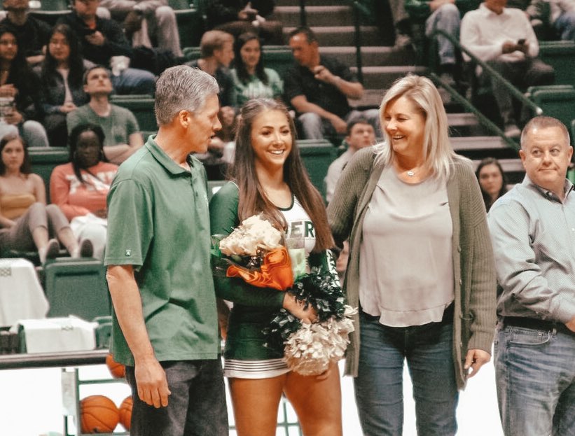 Oliviabucco's tweet photo. I am forever thankful for this beautiful school, my team and family/friends, you all never fail to keep a smile on my face. Four years will never really be enough. #NinerNation https://t.co/pymw76YDaz