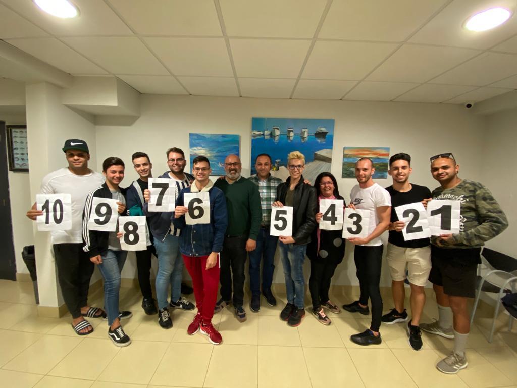 EvenActivMoya's tweet photo. ¡Ya conocemos el orden de participación de los drags aspirantes a reinona del Carnaval de la Villa de Moya! Un total de diez candidatos que este viernes darán lo mejor de sí mismos en el escenario del Polideportivo Municipal,¡No te quedes sin tu entrada! ¡Llegó la hora! https://t.co/6vQGOQhgNO