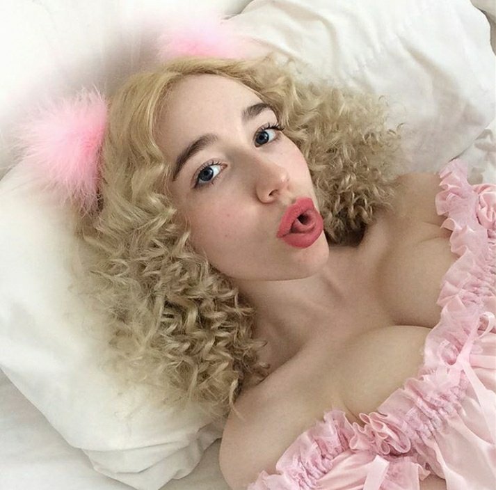 CatfishDiamond's tweet photo. Prove to mommy how much you need her.
She doesnt need you.
But you crave her. 
How are you going to prove it to mommy?

•#Catfishaddict #humanatm 
#walletdrain #sissy #cuck #Findom #femdom #paypig #catfishscam #brat #blackmail #chastity #slavery #catfishfindom #humiliation• https://t.co/9mnJl8islm