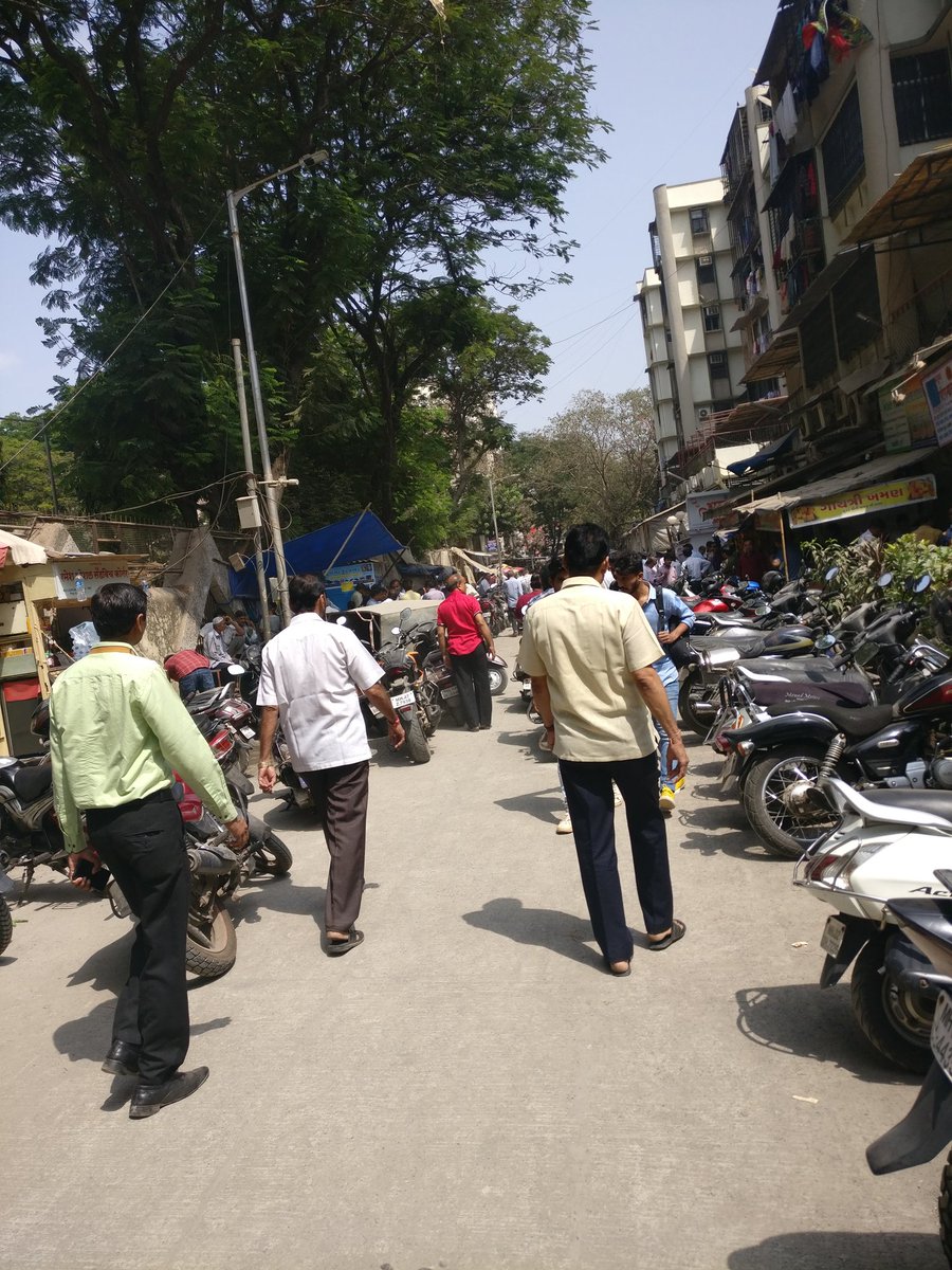 aman_patwa's tweet photo. @MumbaiPolice @CPMumbaiPolice @CMOMaharashtra No Action Taken Yesterday and the Situation is the same today. How Can a Four Wheeler pass through this Road? The situation is Terrible in Gaushala Lane, Daftary Road, Malad East. PLEASE TAKE ACTION https://t.co/Z6LvnnRCi8