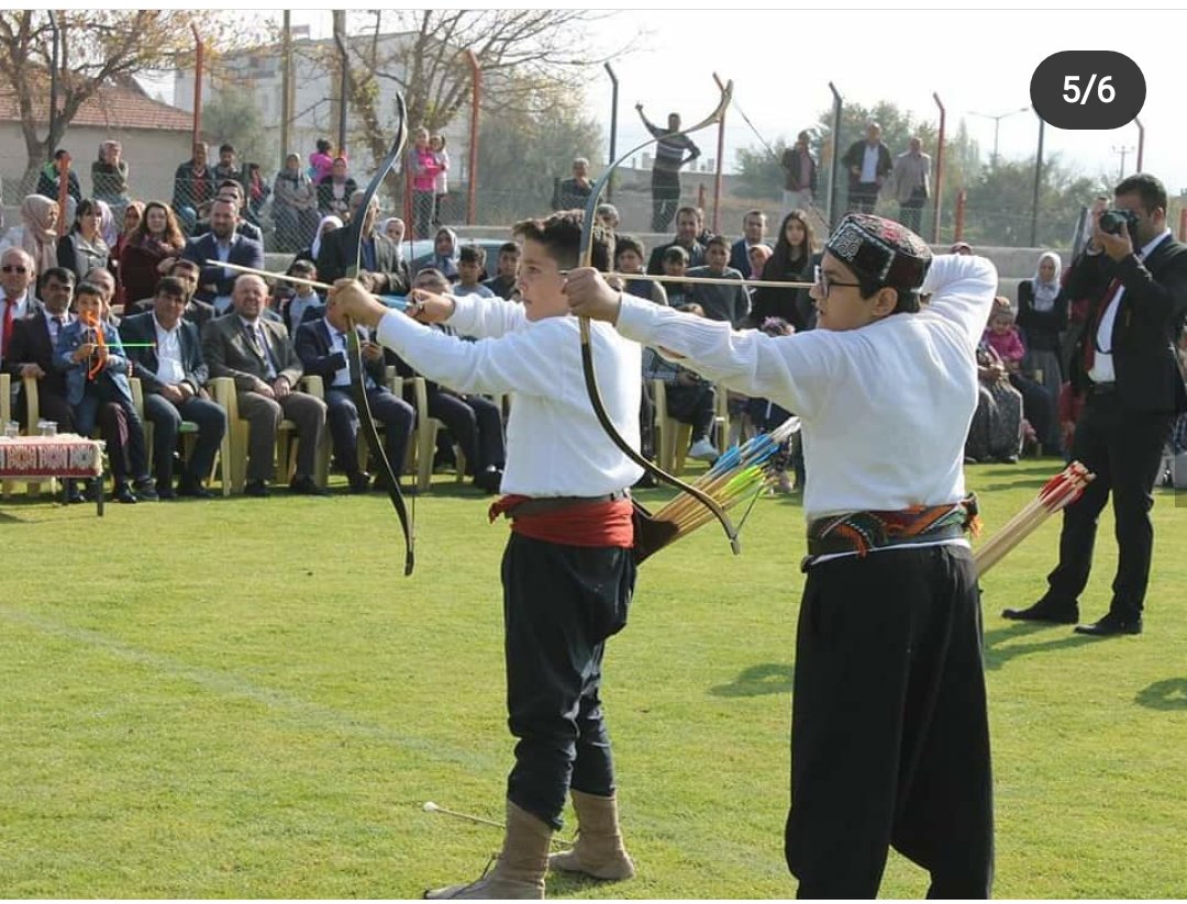 Geçmişten kareler
Gökbörü 29 Ekim Cumhuriyet Bayramı kutlamalarında
#gökbörü #okçuluk #gelenekselokçuluk #atlıokçuluk #türkokçuluğu #yay #archer #archery #traditionalarchery #horsearchery #turkisharchery #bow #archerylessons #archerypractice #shooting #archerylife #archeryislife