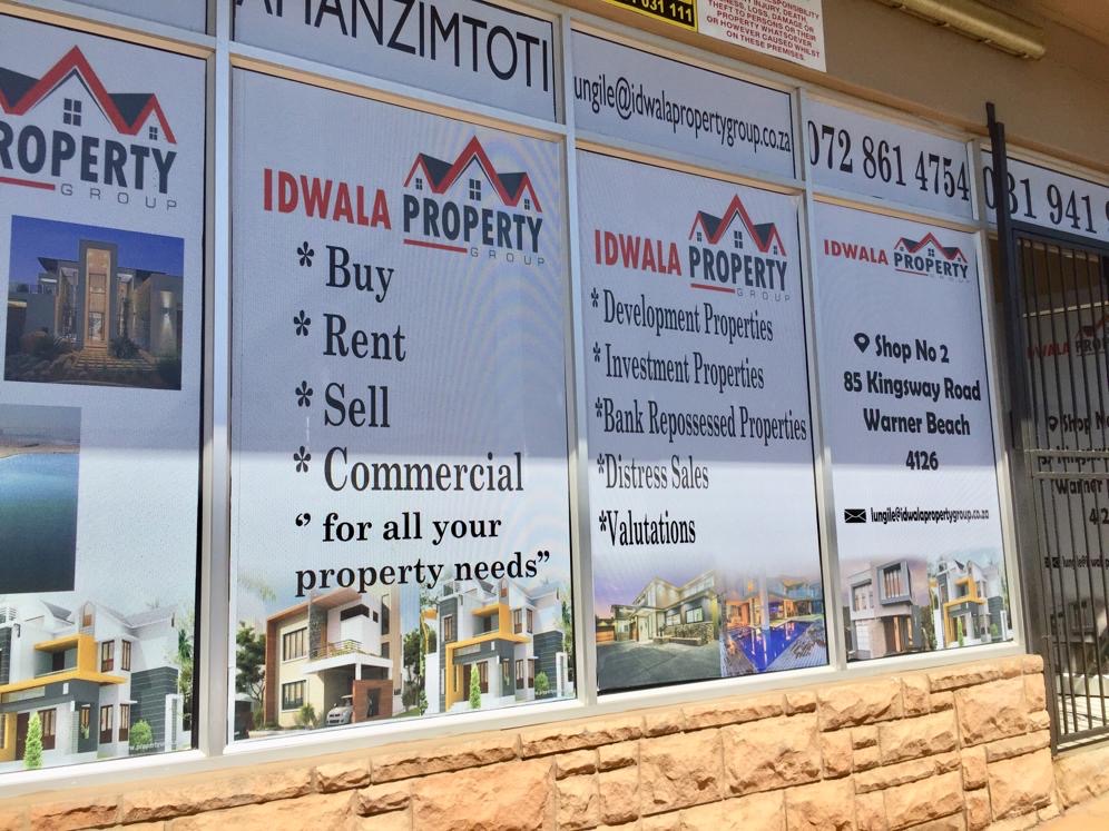 idwalaprop's tweet photo. Our CEO and COO, Nondu &amp; Thulasizwe Mthwa at a meet &amp; greet with the Amanzimtoti team. 😁

If you wish to buy or sell in the South Coast of Durban, visit the branch at 85 Kingsway Road, Warner Beach or call 031 941 9398 to speak to one of the agents. #RealEstate #PropertyAgents https://t.co/5wIf3hZZNq
