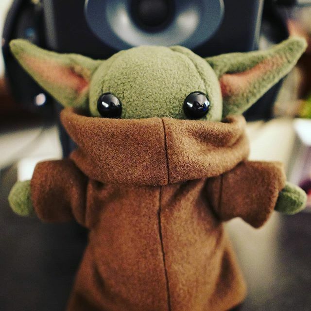 rickdmer's tweet photo. I love this plushie. #thechild #themandalorian #starwars #babyyoda https://t.co/YUp4dy9PTr https://t.co/FOWoMoB8PZ