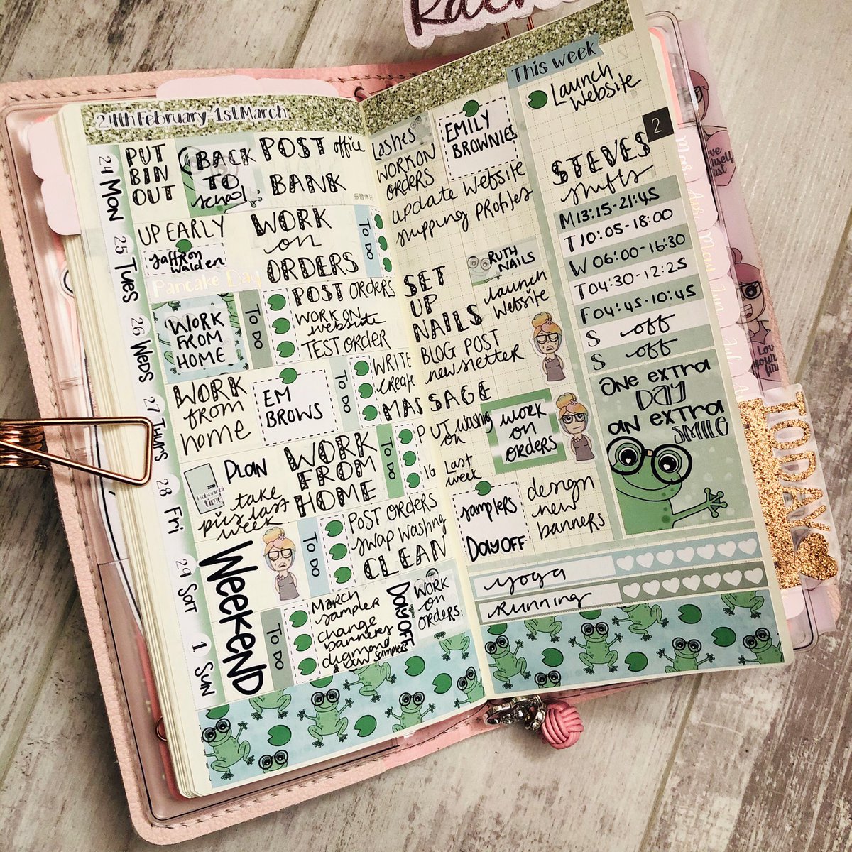 MrsStationery's tweet photo. Last week in my hobo using the Fannie the frog kit for leap year 🐸 🎀
#hobonichi #hobonichiweeks #bitsofstationery #planning #planner #planneraddict #plannerlove #plannergirl #ukplanneraddicts #stickers #supportsmallbusiness #handmade #handdrawn #art #stationery #leapyear https://t.co/qM3X3ZgZV0