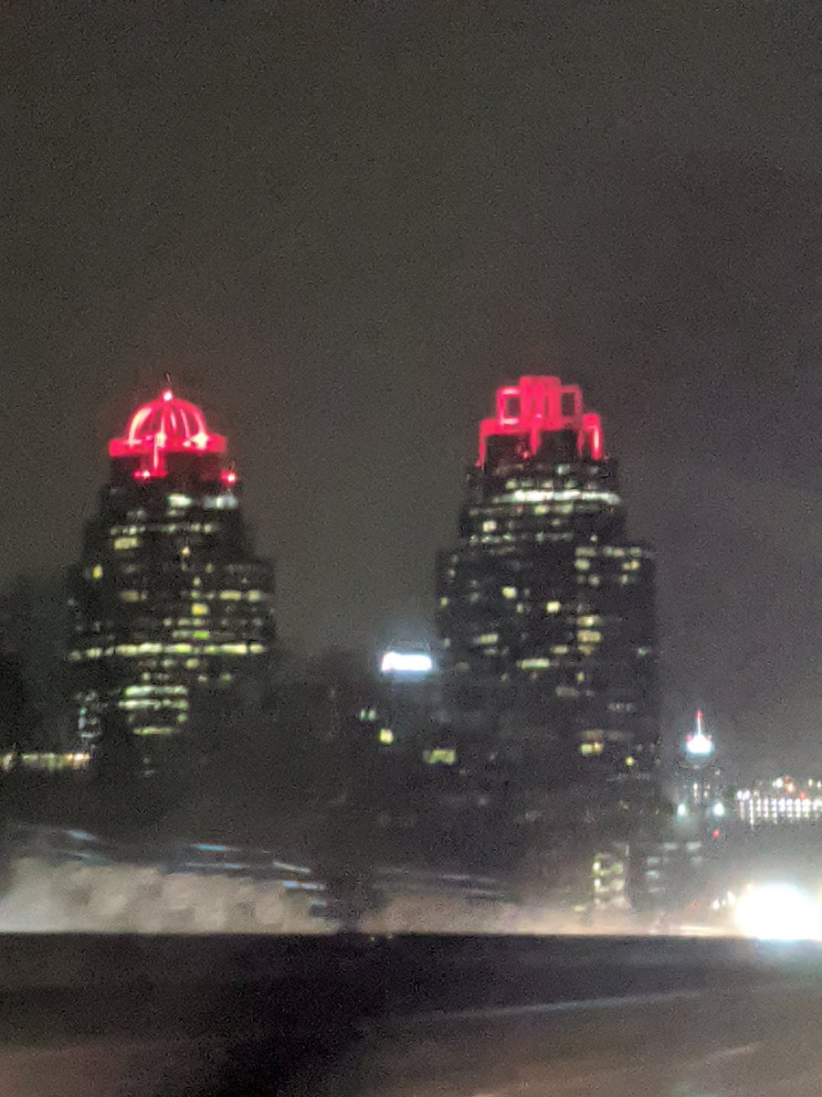 ChessTowersATL's tweet photo. The #kingandqueentowers blow red like two red pens to mark up your English paper for #NationalGrammarDay. https://t.co/sn3pu6E09B