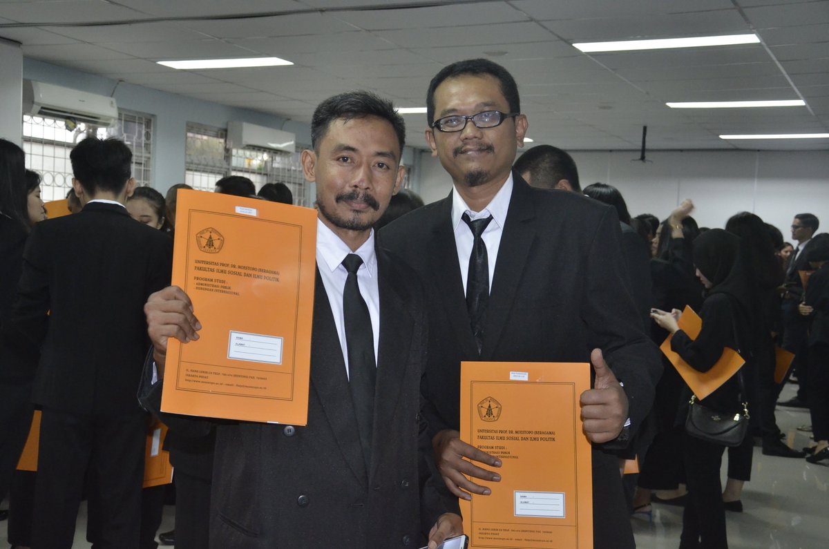 HumasMoestopo's tweet image. Ditengah kesibukan melayani mahasiswa, keberhasilan dari usaha membuahkan kebahagiaan......sl

#MoestopoGueBanget
#MoestopoBeragama
#Moestopo