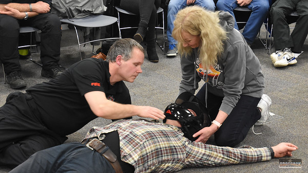 HogsbackPhoto's tweet image. Life saving First Aid Course Bikers Down, run by Surrey Fire&amp;amp;Rescue for @hogsbackchapter, @HOGukandireland @HOGEurope 
hogsbackchapteruk.smugmug.com/2020/Biker-Dow…