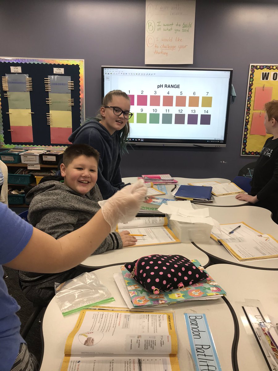 satterfieldwbsd's tweet photo. Ss working to determine which samples are safe to consume using the pH rating #whywbsd @WegienkaWildcat #usablewater @OfficialNGSS https://t.co/JX0rvnQ0zx