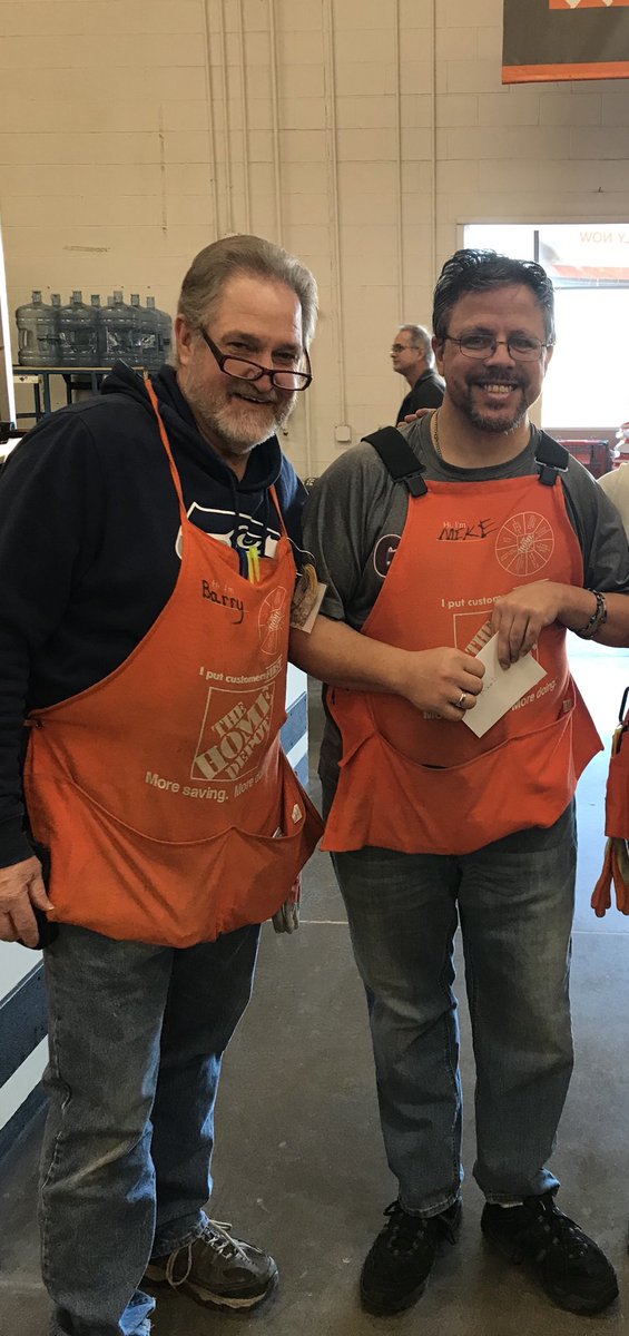 thd3105's tweet photo. Congratulations to Kalispell’s Mike D. For receiving cashier of the month. Thank you, Mike! We are very proud of you! https://t.co/Ha1S6II6VE