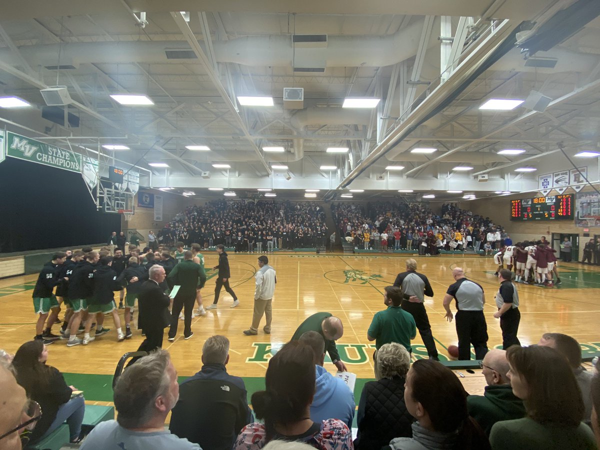 Congrats <a href="/moundsviewhigh/">Mounds View High</a> on the win in the sectional tonight! #colesorensen #35 <a href="/t0mmaxw311/">Tom Maxwell</a>