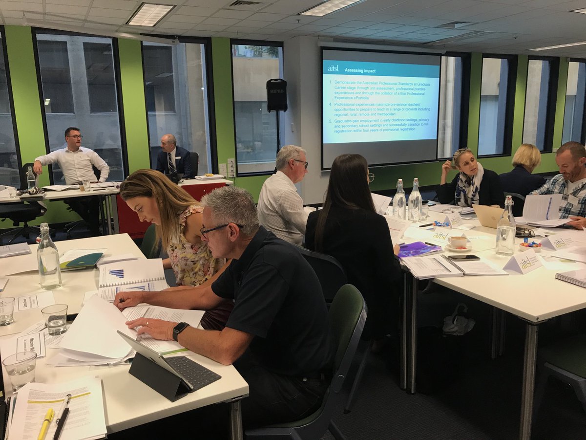 aphroditecox's tweet photo. Making sure we are producing the best young teachers for our profession is critical. Pleased to be a panel chairperson for AITSL ⁦@aitsl⁩ ⁦@kellstojanovic⁩ ⁦@dizdarm⁩ https://t.co/a1FmYJRph0