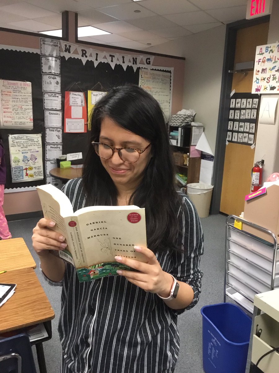 boonelementary's tweet photo. #shelfietime #MagicOfStorytelling #ReadAcrossAmericaWeek2020 #DEARday #gonzalez @AliefISD @FirstBook @DisneyBooks @WhoopiGoldberg @MissAnaGonzalez https://t.co/s2pp72QHsz