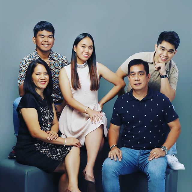 paulfermoreyes's tweet image. 2020 Family Picture 💯

#greatimage ift.tt/3aqK2HR