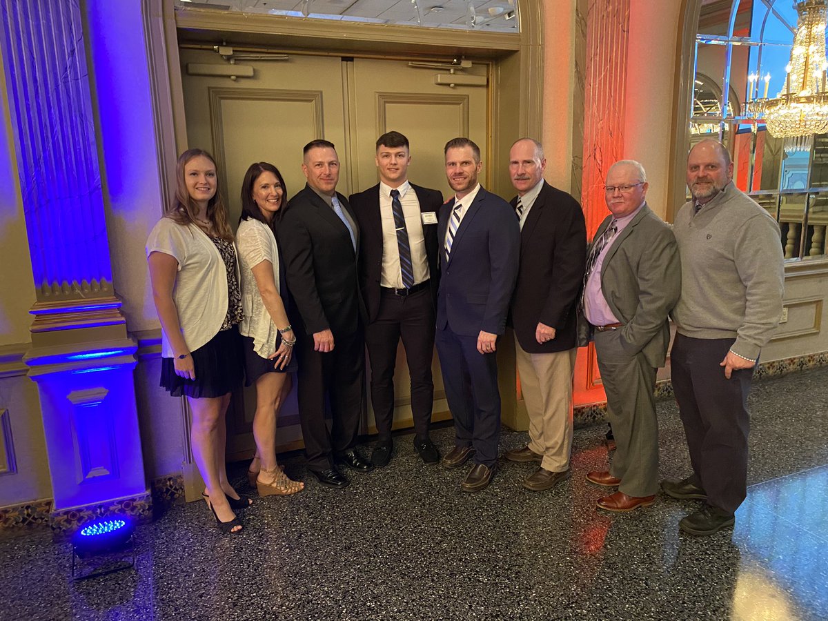 ksmitsbaker's tweet image. So proud of Jake for being honored as a Scholar Athlete tonight at the National Football Foundation &amp;amp; College Hall of Fame!! Thank you to Coach Williams, Coach Dumars, Coach Royer, &amp;amp; Coach Quinn for being there tonight! Congrats to Catoctin for the Ben Eaton Sr Championship Award