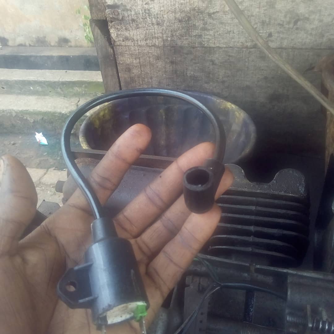 apexautomax's tweet photo. The Ignition Coil for a small tiger generator.
It's function is to supply a high voltage spark to the spark plug.
Then the spark plug ignites the Air/Fuel mixture in the combustion chamber.
#ApexECompany #generators #petrolgenerators #generatorrepairs #generatorservice https://t.co/FSBfO7gVAx