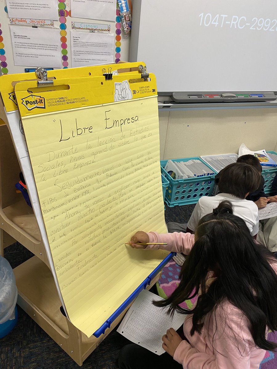 racortes's tweet photo. Interactive writing coming alive during Social Studies.  #WritingPLC @LewisvilleISD @LakelandES @KobyStringer @vanunio @shelbyjo83 @JainaSoni @krn_watson https://t.co/5wAEApTvHt