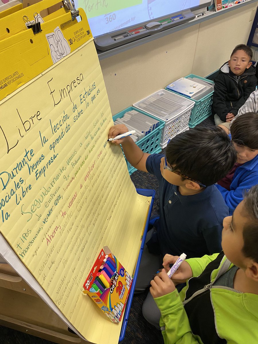 racortes's tweet photo. Interactive writing coming alive during Social Studies.  #WritingPLC @LewisvilleISD @LakelandES @KobyStringer @vanunio @shelbyjo83 @JainaSoni @krn_watson https://t.co/5wAEApTvHt