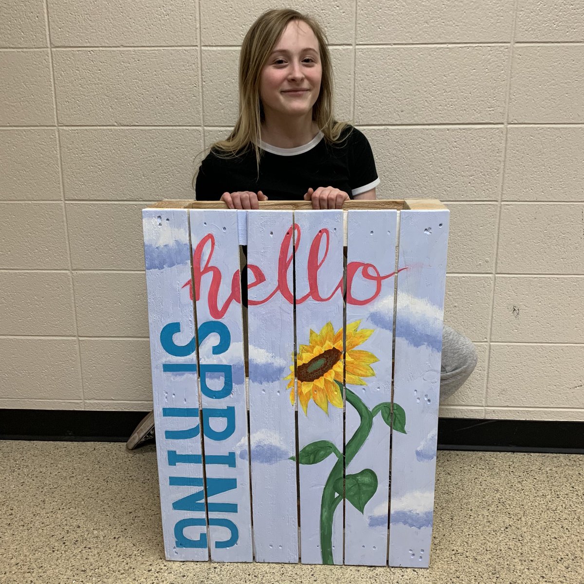 bellafiore3's tweet image. @PewaukeeHS  Art Club &amp;amp; AP art class have worked tirelessly to complete these #FunkyFurnitureFinds ready for the silent auction Saturday at Tile-A-Mile!!!  #TileAMile Come join us from 10:00-1:00 in the PHS cafeteria #phsartclub #artsed #artsadvocacy #youthartmonth