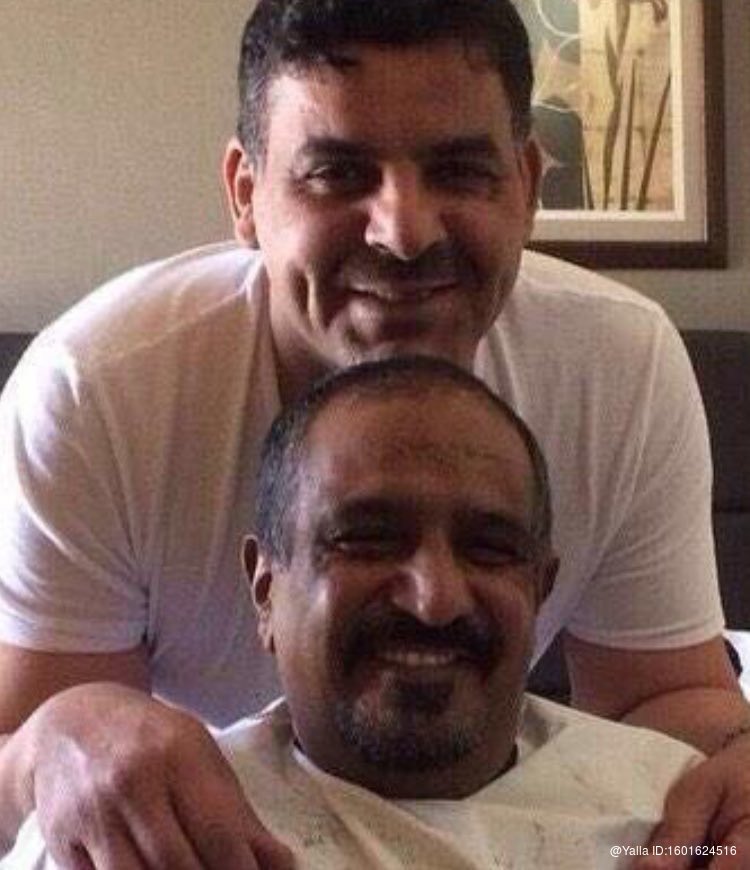 *ضيّدان بن قضعان : 
*"لو بقى للهيل صبرٍ على فوح الدلال  
*مابقى للقلب صبر على شي يجيه"
*.
*سعد بن جدلان : 
*يا ثقلي ويا مقوّى عزومي وياصبري 
*أجامل على جرحي وأنا اشوف دكتوره ".