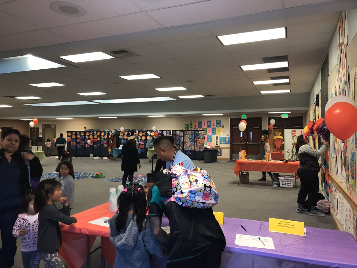 Amazing Family Literacy Night <a href="/FHOelementary/">Foothill  Elementary</a> <a href="/VistaBlueprint/">Vista Unified</a>