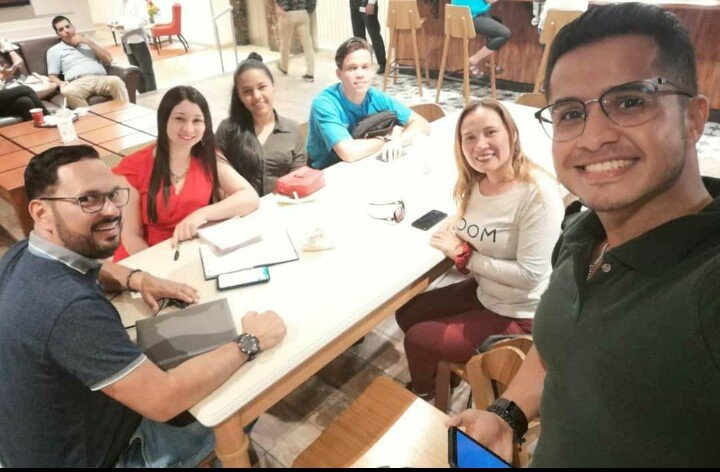 MaryMDI1's tweet photo. Excelente equipo, enfocados por los mejores resultados #bitcoin  #proyecto100k https://t.co/RYX2rg2urD
