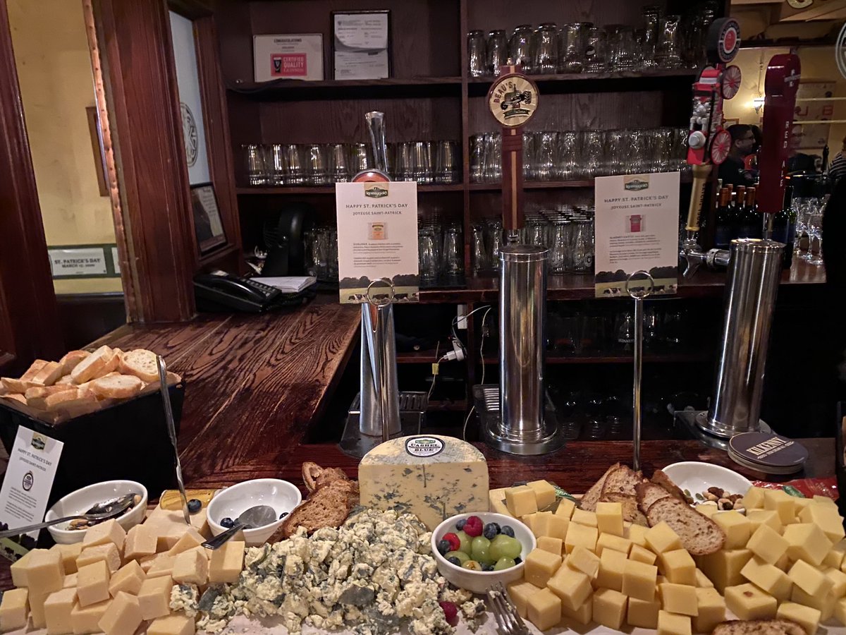 sanna_isainmdom's tweet photo. The @ETC_Corporate brought a taste of Europe to Toronto tonight at the latest #PropelTO networking event! Great to catch up with the travel community tonight @dorakeoghpub #VisitEurope https://t.co/uu90biQ3W0