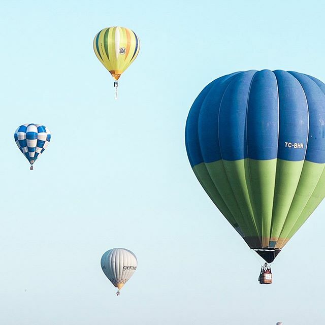 philballoonfest's tweet photo. They will fly at 6:00 AM. ✨🎪Our entrance gates open at 3 AM on Saturday and Sunday, so you can get a good seat. :) 🚙🚎🚌🚗Come early and park at the designated parking areas > https://t.co/Z9q9vSHay7 https://t.co/1cu77Fp8K5 https://t.co/fv3S1UCSkn
