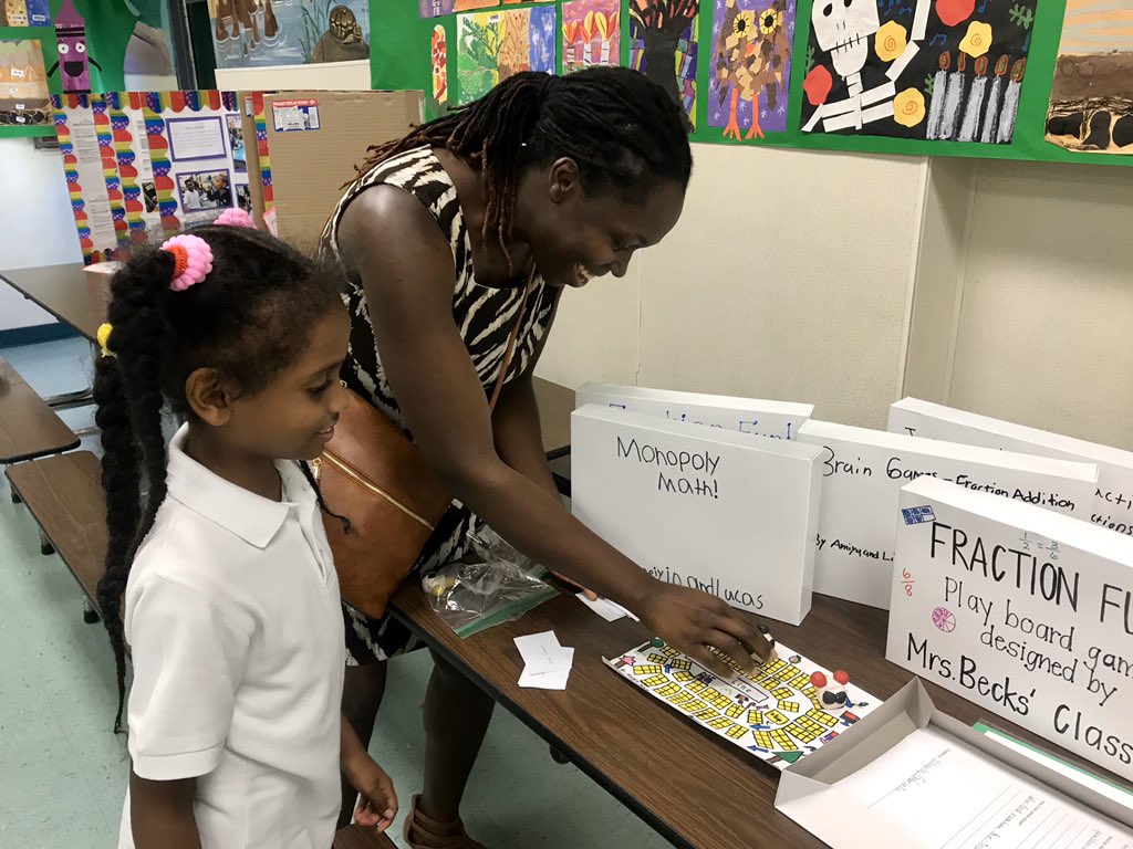 #FractionFun at this year’s STREAM Night! 🔬💻📚🤖🎨📏 <a href="/NovaEisenhower/">Nova Eisenhower</a> <a href="/DProchaska3/">DocPro</a> <a href="/neestem/">Nova Eisenhower Elem</a>