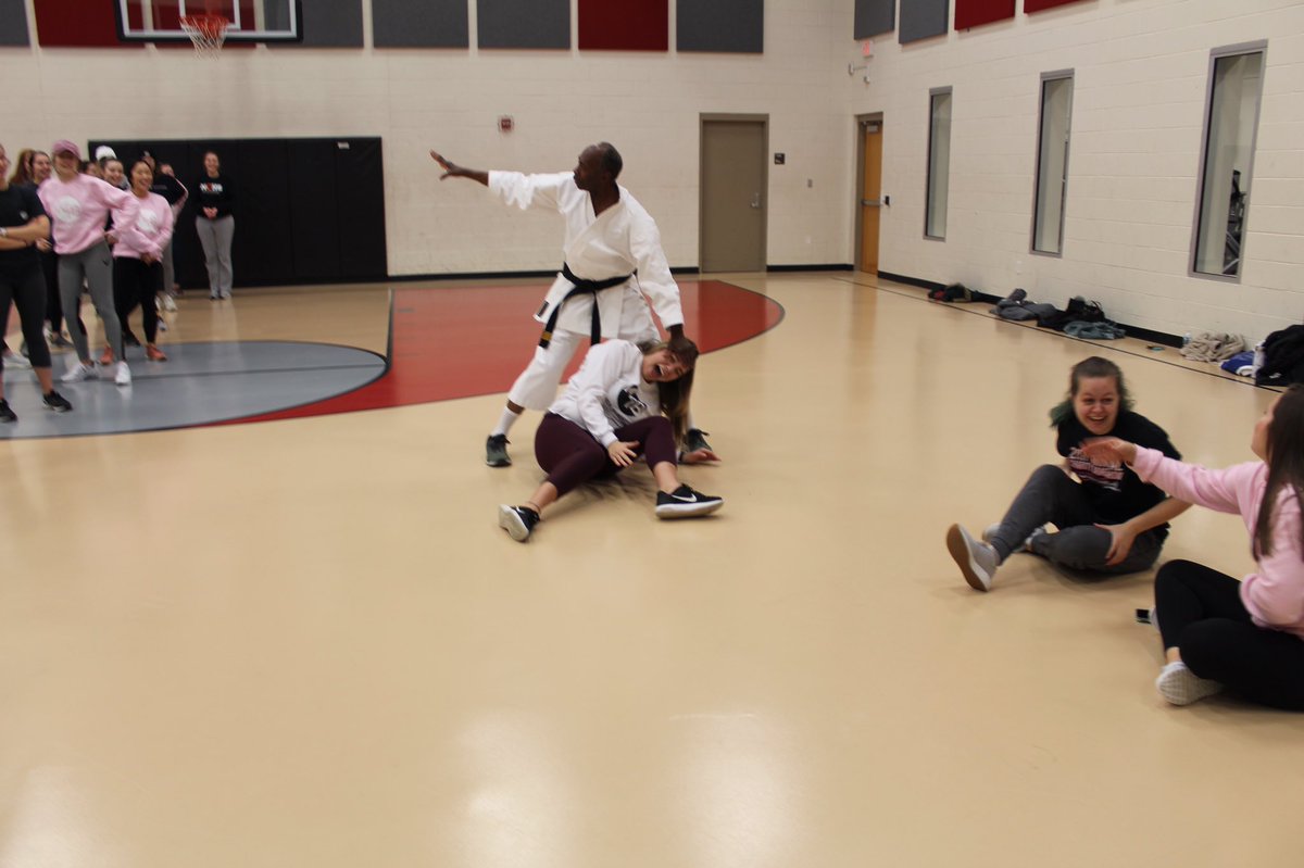 jbdeere22's tweet photo. So @wib_isu hosted a self defense workshop tonight and our instructor asked who was the strongest woman in the room...everyone pointed at me... https://t.co/RPWA9UqrrG