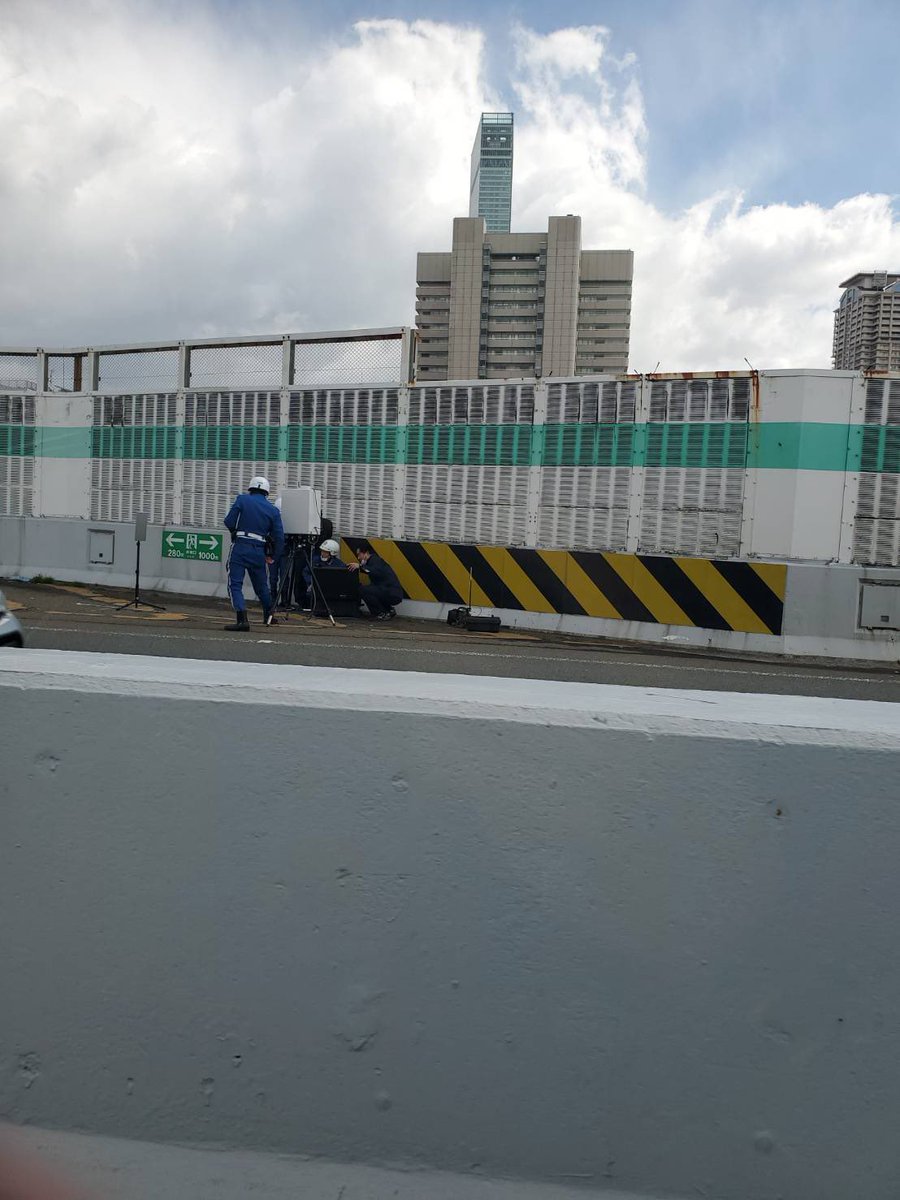 FunkySeig's tweet photo. 阪神高速環状線にて移動式オービスのサービス開始ですね。

皆さんお気を付けて安全運転を心掛けましょう😊 https://t.co/02pcv4N8vB